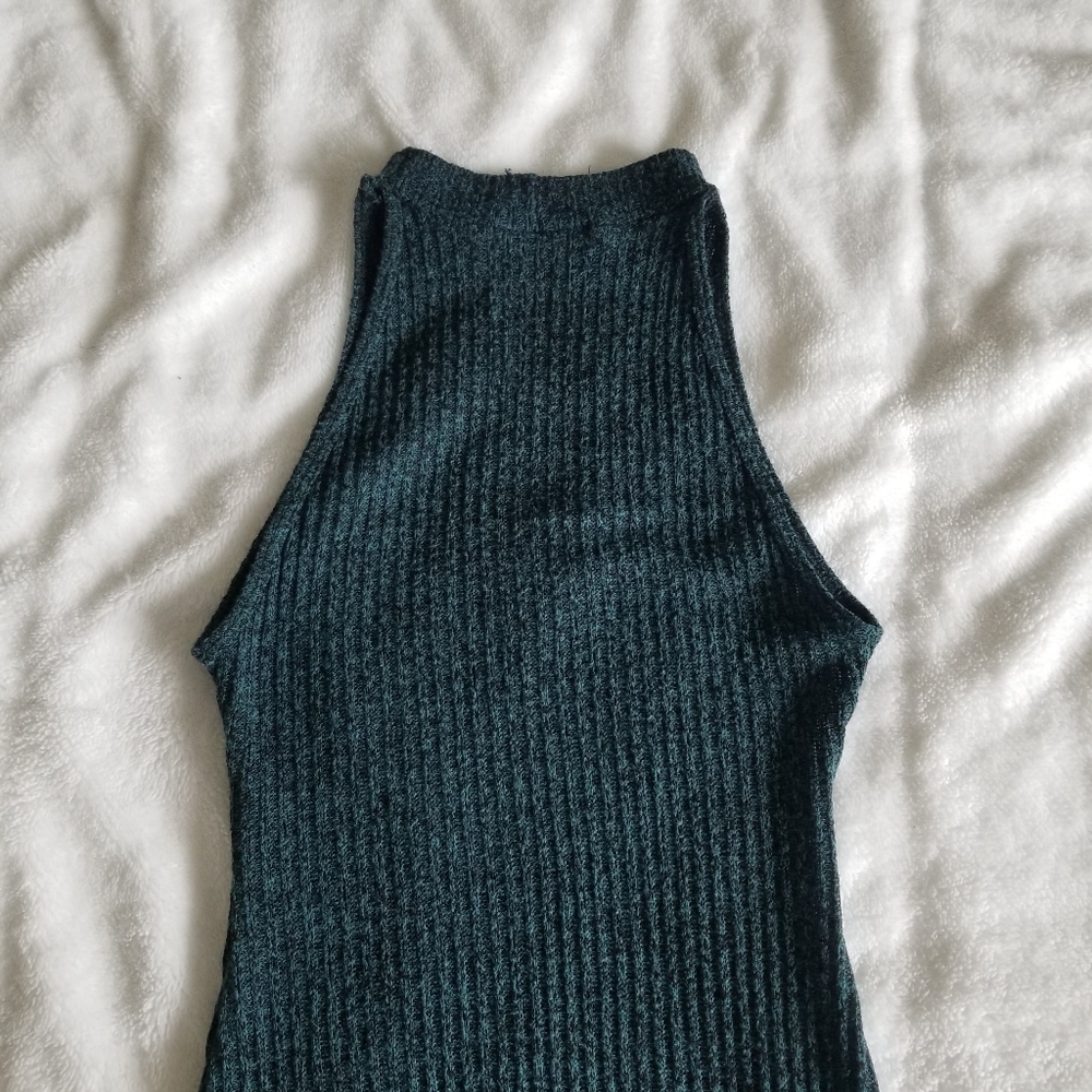 Sleeveless dress